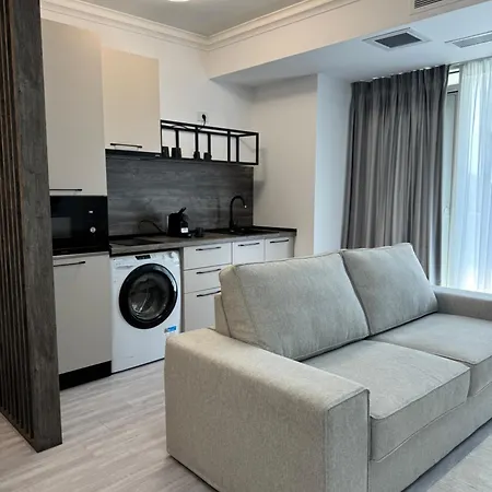 Aquanova By White Titanic Năvodari