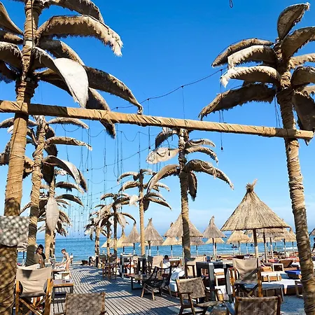 アパート Aquanova By White Titanic