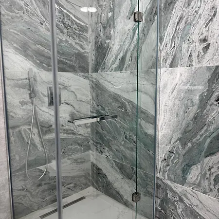 Aquanova By White Titanic Apartment Navodari